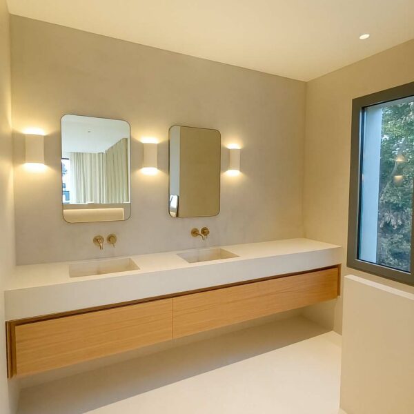 Salle de bain parentale avec meuble vasque sur mesure construction neuve Carnac – MSM